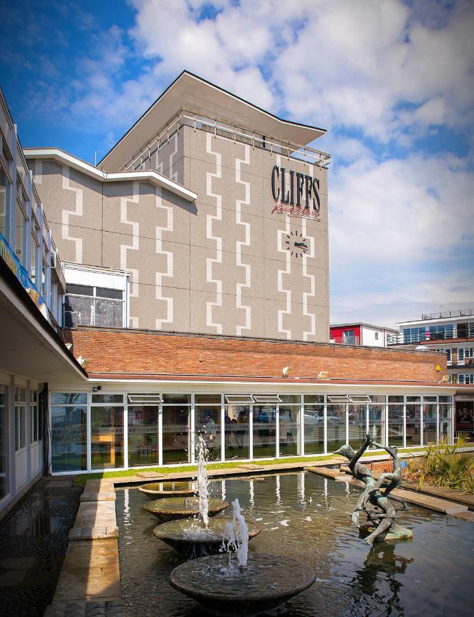 Southend Central Hotel - Close To Beach, City Centre, Train Station & Southend Airport Exterior photo